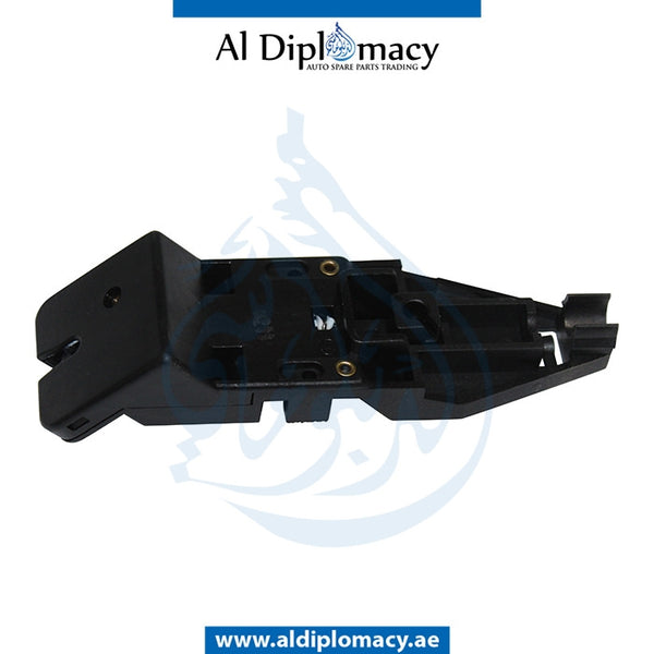 GLOVE BOX CATCH for Mercedes-Benz SL Class W230 (2002-2011) models, Part Number A2306800384