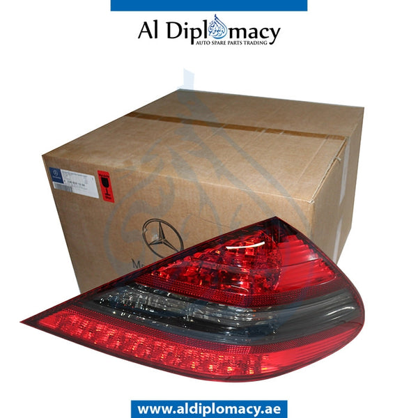 Right Side STOPLIGHT, Mercedes-Benz Sl Class R230 models by Original Mercedes, Part Number A2308201664