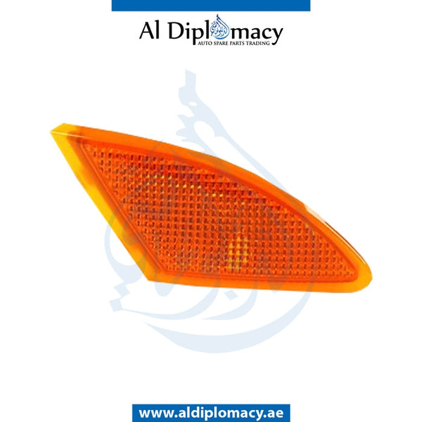 Front Right REFLECTOR for Mercedes-Benz R Class C209 (2002-2010) models, Part Number A2518200221