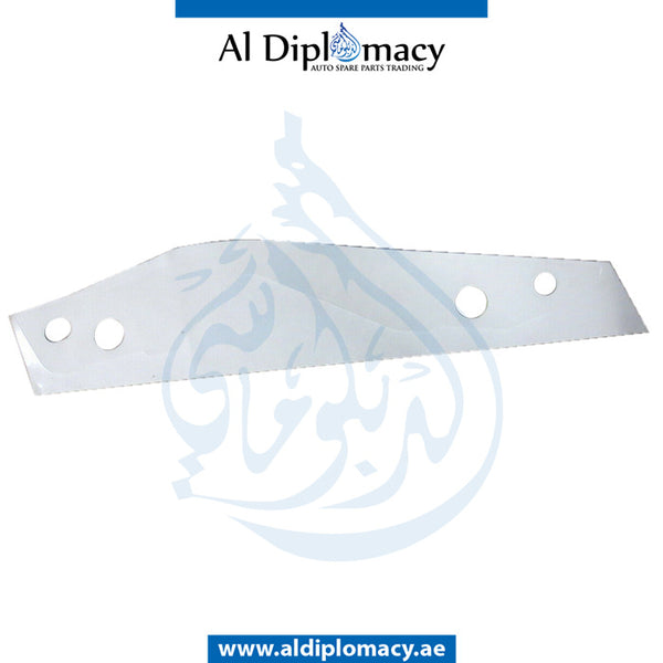 Front Right FENDER BRACKET for Mercedes-Benz GLC Class W253 (2015-2022) models, Part Number A2538890295