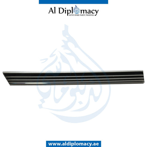 Right SIDE BODY MOLDING for Mercedes-Benz G Class W463 (1992-2022) models