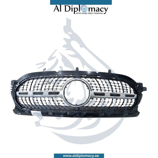 Mercedes-Benz Gla Class H247 Show Grille Silver Camera Type Complete OEM 2478802305