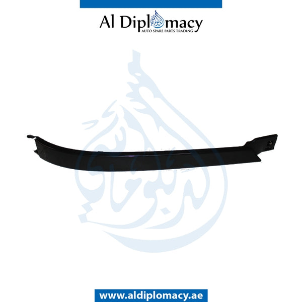 Right Lower HEADLIGHT MOLDING for Mercedes-Benz M Class W163 (1998-2005) models, Part Number T-1638260277