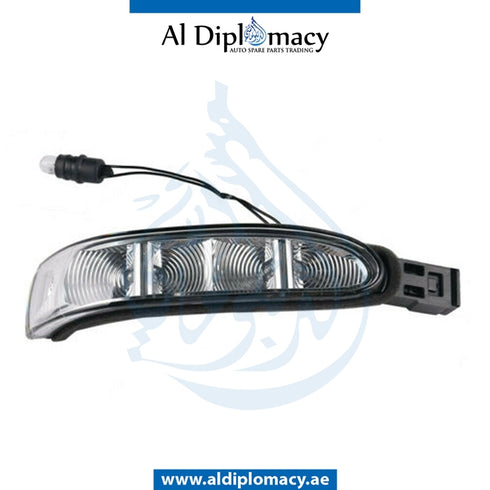 Right Mirror TURN SIGNAL LAMP for Mercedes-Benz M Class W164 (2006-2011) models, Part Number T-1648200621