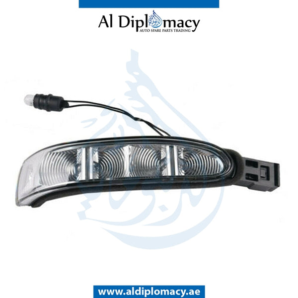 Right Mirror TURN SIGNAL LAMP for Mercedes-Benz M Class W164 (2006-2011) models, Part Number T-1648200621