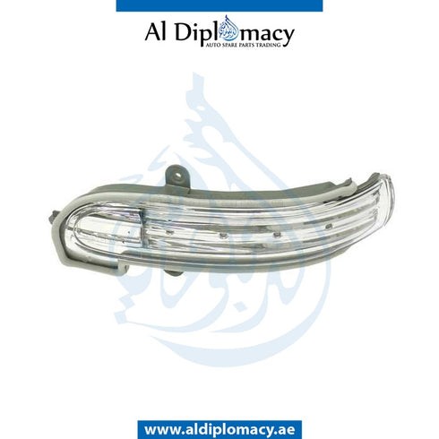 Left MIRROR TURN SIGNAL LAMP for Mercedes-Benz C Class W203 (2001-2007) models, Part Number T-2038201521