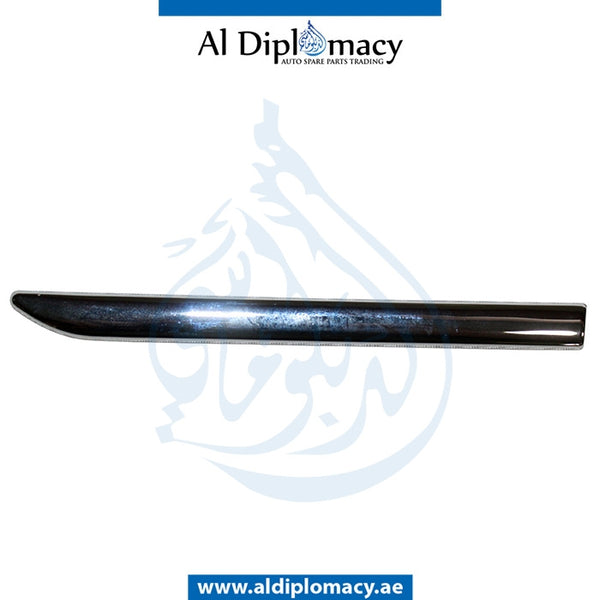 Front Right FENDER MOLDING for Mercedes-Benz C Class W204 (2007-2015) models, Part Number T-2046903262