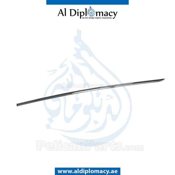 Front Right DOOR MOLDING for Mercedes-Benz C Class W204 (2007-2015) models, Part Number T-2047200280