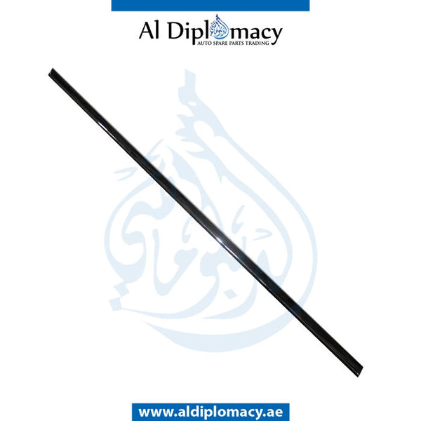 Front Left DOOR MOLDING for Mercedes-Benz GLK Class X204 (2010-2015) models, Part Number T-2047200580