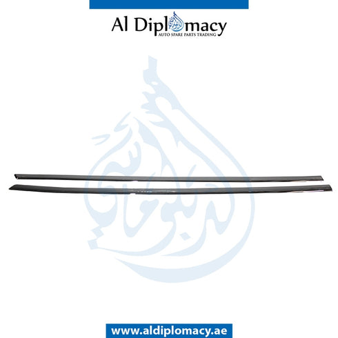 Front Right DOOR MOLDING for Mercedes-Benz GLK Class X204 (2010-2015) models, Part Number T-2047200680-CN