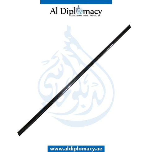 Front Right DOOR MOLDING for Mercedes-Benz GLK Class X204 (2010-2015) models, Part Number T-2047200680