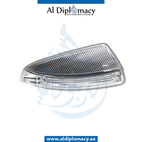 Right MIRROR TURN SIGNAL LAMP for Mercedes-Benz C Class W204 (2007-2015) models, Part Number T-2048200821