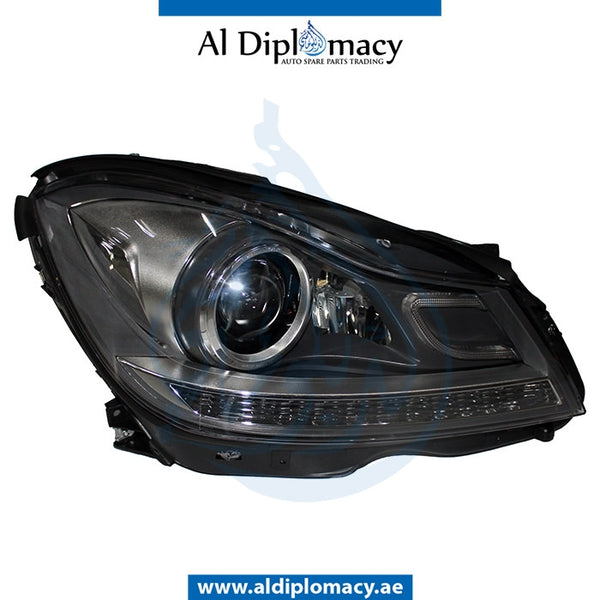 Right Headlight, DYNAMIC for Mercedes-Benz C Class W204 (2007-2015) models, Part Number T-2048203639-DYNAMIC