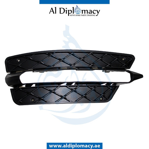 Right FOG LAMP COVER for Mercedes-Benz C Class W204 (2007-2015) models, Part Number T-2048851453