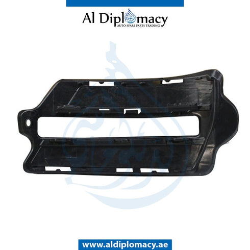 Front Left BUMPER LOWR FOG LAMP GRILLE for Mercedes-Benz C Class W204 (2007-2015) models