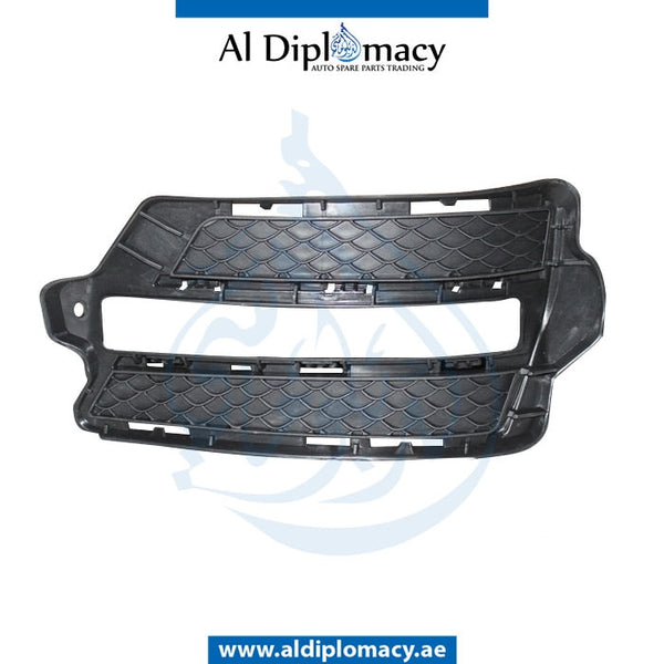 Front Right BUMPER LOWR FOG LAMP GRILLE for Mercedes-Benz C Class W204 (2007-2015) models, Part Number T-2048853022