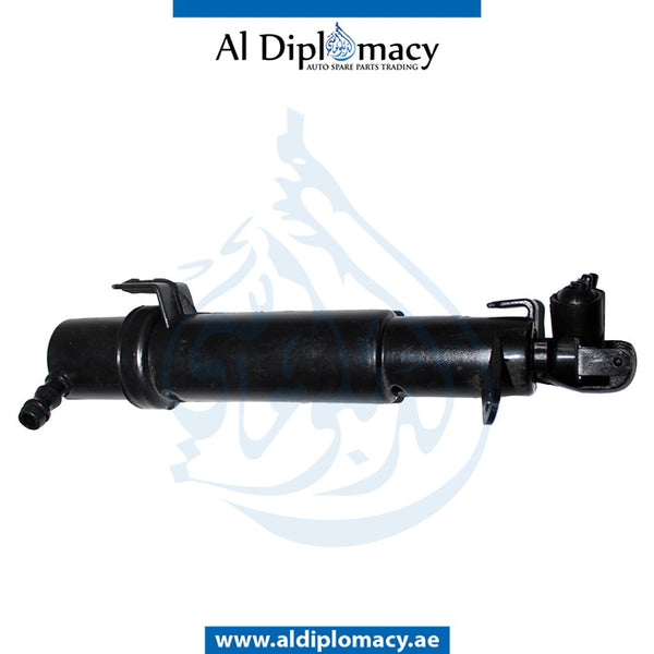 Right HEADLIGHT WIPER NOZZLE for Mercedes-Benz E Class W210 (1996-2002) models, Part Number T-2108601647