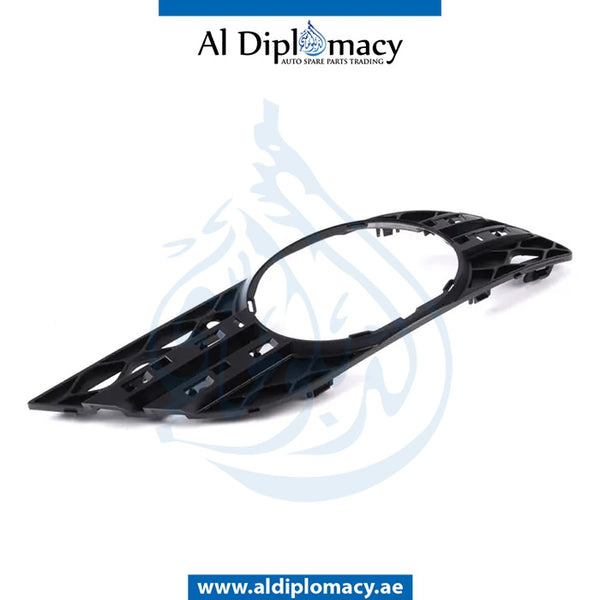 Right FOG LAMP COVER for Mercedes-Benz E Class W211 (2002-2009) models, Part Number T-2118850822