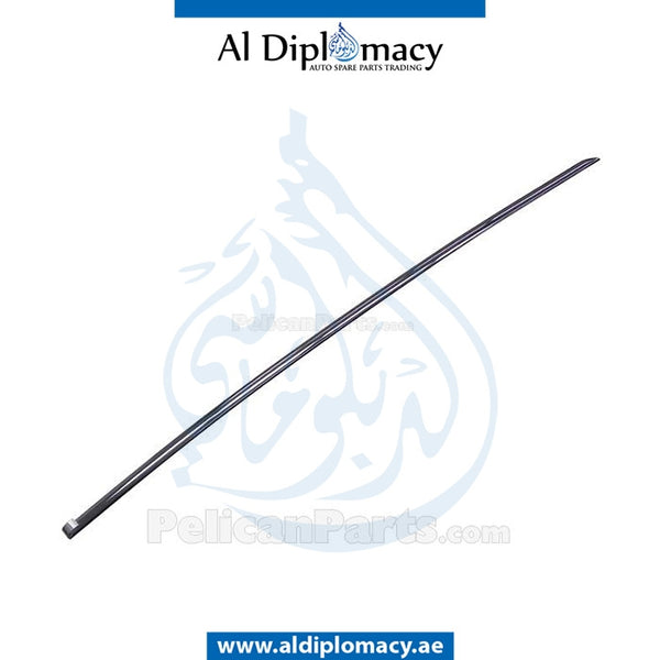 Front Left DOOR MOLDING for Mercedes-Benz E Class W212 (2009-2016) models, Part Number T-2126902562