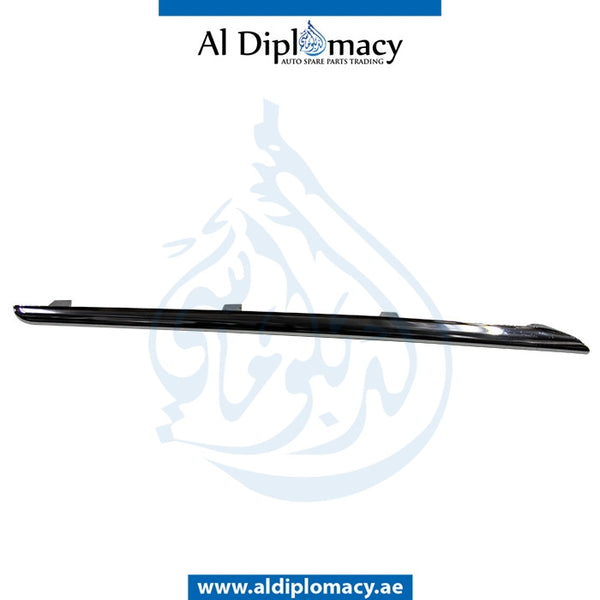 Right SHOW GRILLE MOLDING for Mercedes-Benz E Class W212 (2009-2016) models, Part Number T-2128852421