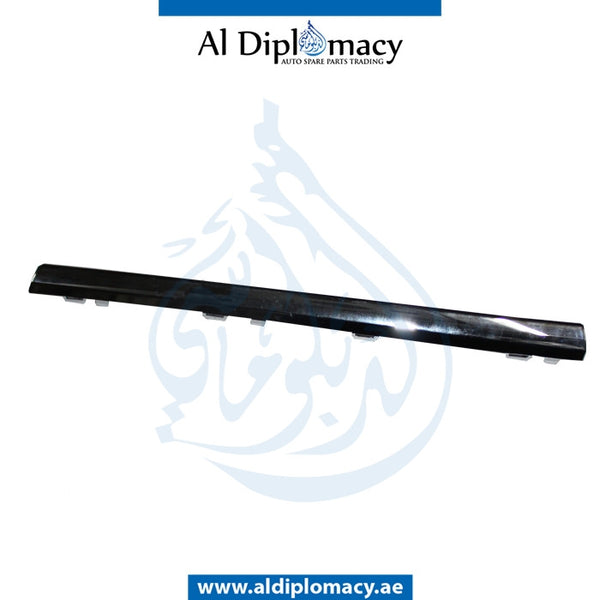 Left Upper SHOW GRILLE MOLDING for Mercedes-Benz CLS Class W218 (2011-2018) models, Part Number T-2188850321