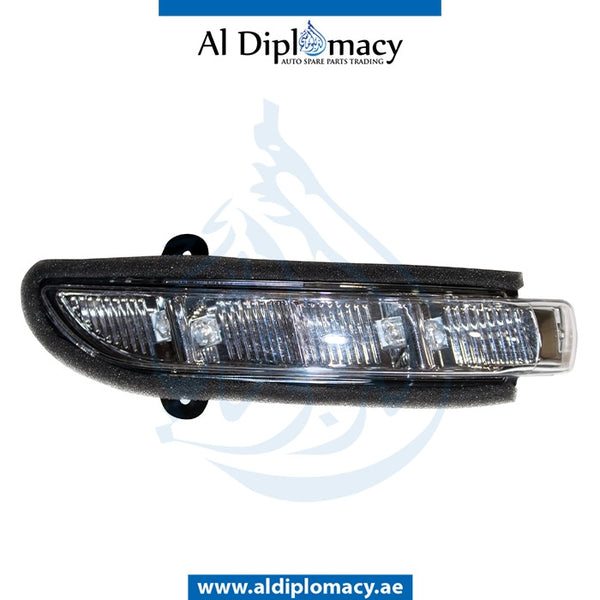 Right Mirror TURN SIGNAL LAMP for Mercedes-Benz CL Class W211 (2002-2009) models, Part Number T-2198200621