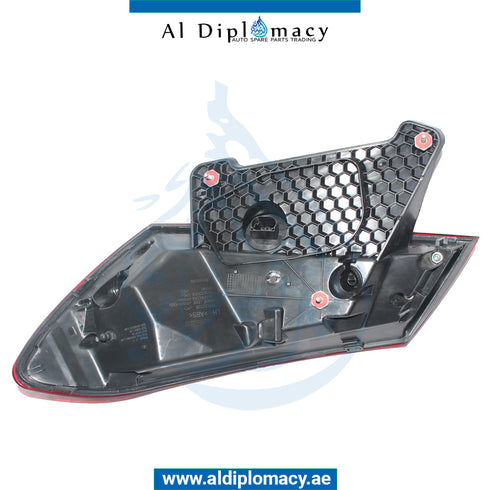 Right Stoplight, 2018 LOOK for Mercedes-Benz GLC Class W253 (2015-2022) models