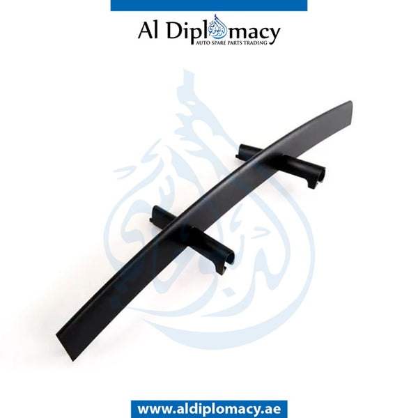 Front Lower BUMPER Grille, CENTER for BMW 5 Series E60 (2004-2010) models, Part Number T-51117033702