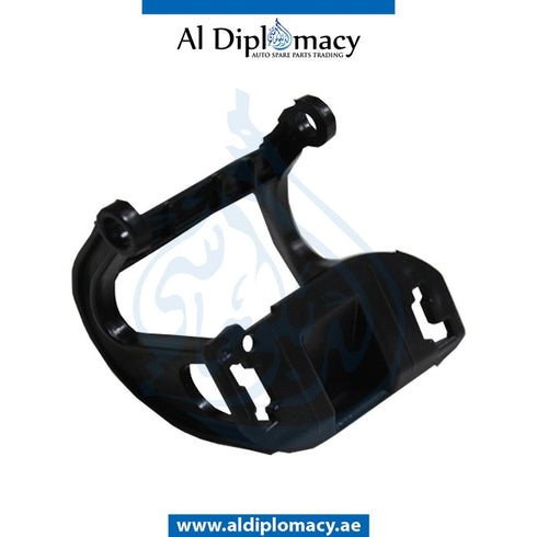 Right HEADLIGHT WASHER COVER BRACKET for BMW 7 Series F01 (2008-2015) models, Part Number T-51117313506