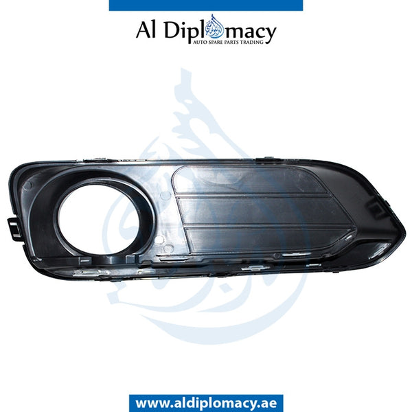 Right FOG LAMP COVER for BMW 1 Series F20 (2011-2015) models, Part Number T-51117383758
