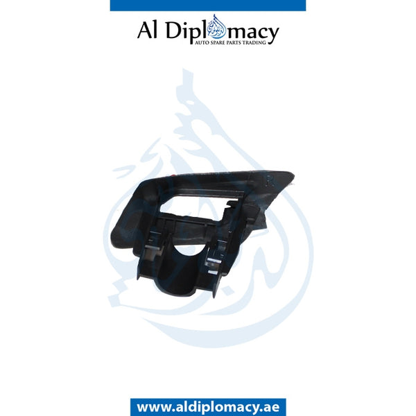 Right HEADLIGHT WASHER COVER HOLDER for BMW 5 Series G30 (2016-2020) models, Part Number T-51117385356