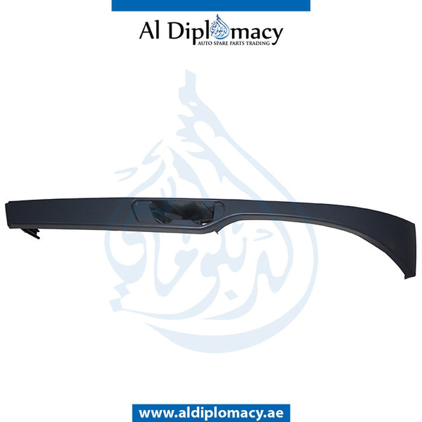 Left Lower HEADLIGHT COVER for BMW 3 Series E46 (1998-2005) models, Part Number T-51137064331