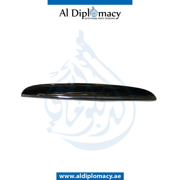 Right HOOD Molding, CHROME for BMW 3 Series E90 (2005-2011) models, Part Number T-51137117242