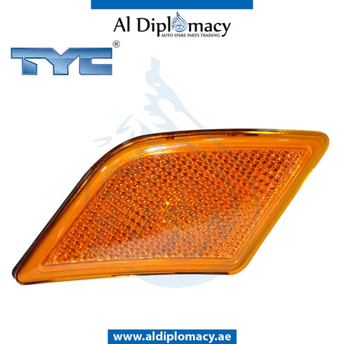 Right TURN SIGNAL LAMP for Mercedes-Benz C Class W204 (2007-2015) models, Part Number TYC-2048200221