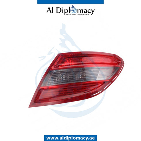 Right Stoplight, SMOKE TYPE for Mercedes-Benz C Class W204 (2007-2015) models, Part Number TYC-2048203064