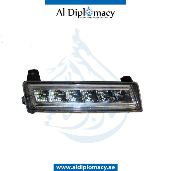 Right FOG LAMP for Mercedes-Benz GL Class X164 (2006-2012) models, Part Number UN-1648200656