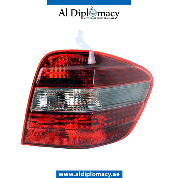 Right STOPLIGHT for Mercedes-Benz M Class W164 (2006-2011) models, Part Number UN-1648202264