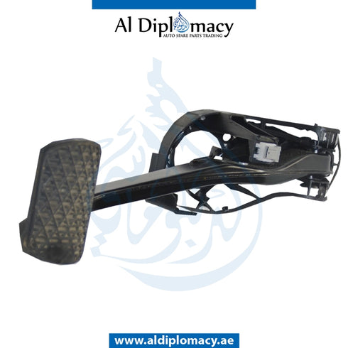 PEDAL ASSEMBLY for Mercedes-Benz C Class W204 (2007-2015) models, Part Number UN-2042902001