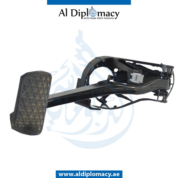 PEDAL ASSEMBLY for Mercedes-Benz C Class W204 (2007-2015) models, Part Number UN-2042902001