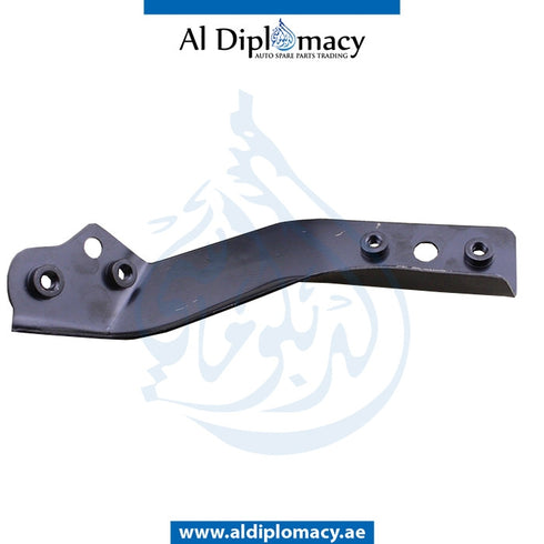 Front Right BUMPER SUPPORT BRACKET for Mercedes-Benz C Class W204 (2007-2015) models, Part Number UN-2046200285