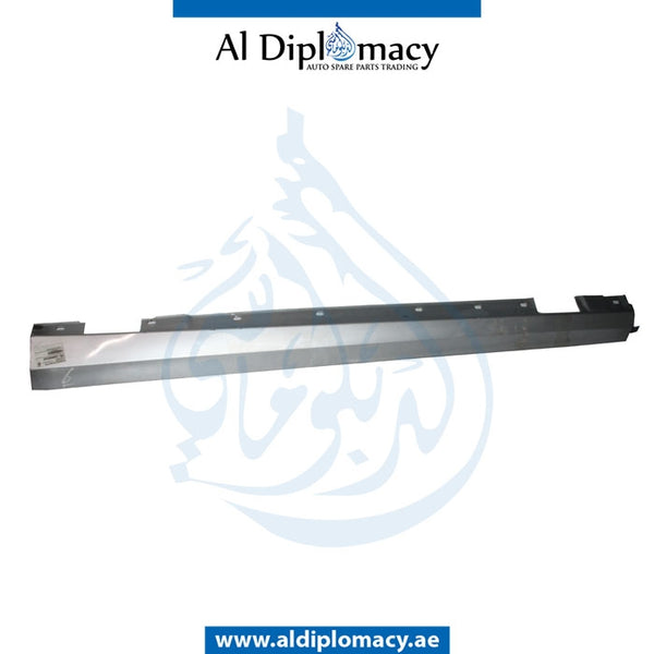 Left SIDE SKIRT MOLDING for Mercedes-Benz C Class W204 (2007-2015) models, Part Number UN-2046900340