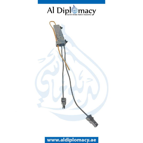 Left Lower AERIAL ANTENNA Amplifier, C-pillar for Mercedes-Benz C Class W204 (2007-2015) models, Part Number UN-2048708390