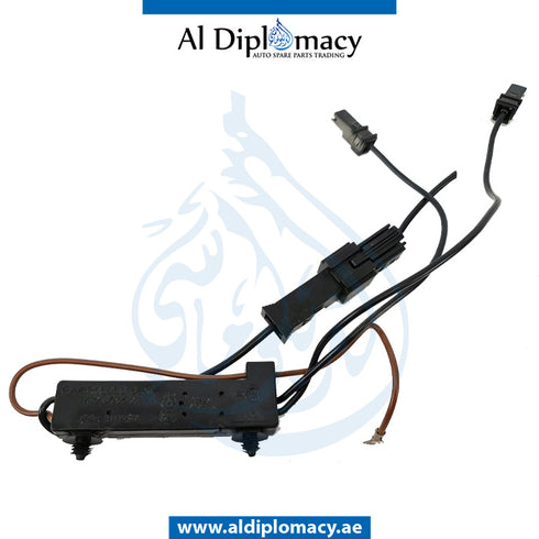 Right Lower AERIAL ANTENNA Amplifier, C-pillar for Mercedes-Benz C Class W204 (2007-2015) models, Part Number UN-2048708490