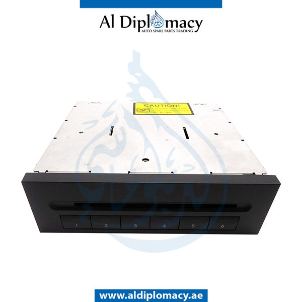 CD CHANGER for Mercedes-Benz CLS Class W171 (2004-2011) models, Part Number UN-2118700889