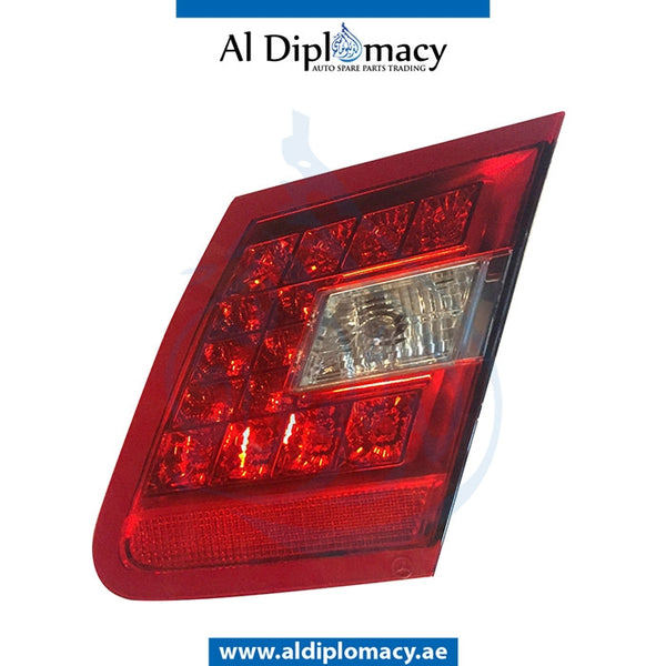 Right TRUNK LID STOPLIGHT for Mercedes-Benz E Class W212 (2009-2016) models, Part Number UN-2128200864
