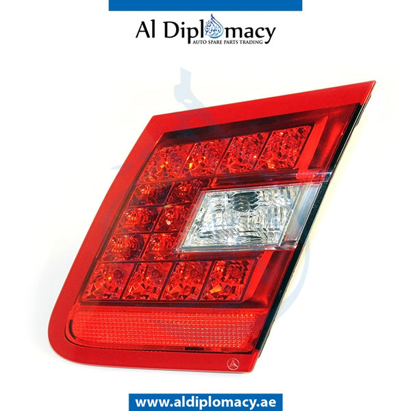 Right STOPLIGHT for Mercedes-Benz E Class W212 (2009-2016) models, Part Number UN-2128203264