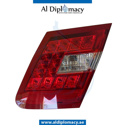 Right TRUNK LID STOPLIGHT for Mercedes-Benz E Class W212 (2009-2016) models, Part Number UN-2129060258