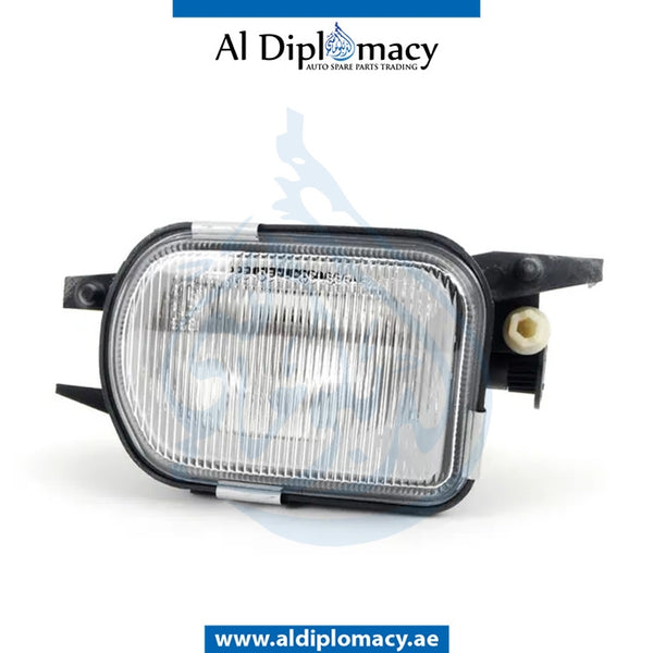 Right FOG LAMP for Mercedes-Benz C Class W170 (1996-2004) models, Part Number UN-2158200656
