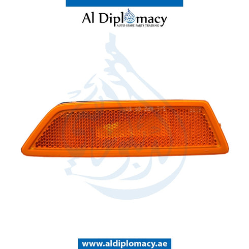 Right TURN SIGNAL LAMP for Mercedes-Benz CLS Class W218 (2011-2018) models, Part Number UN-2188200221