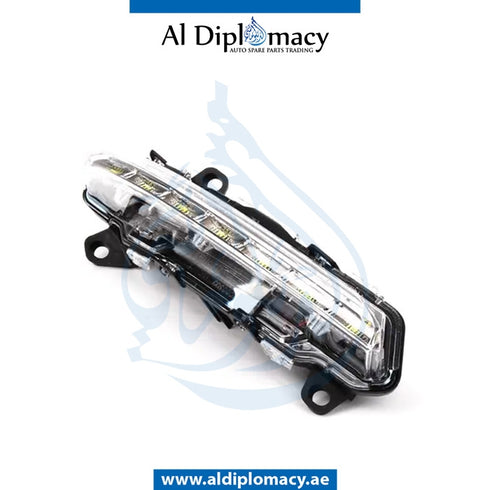 Right FOG LAMP for Mercedes-Benz C Class W204 (2007-2015) models, Part Number UN-2218201856